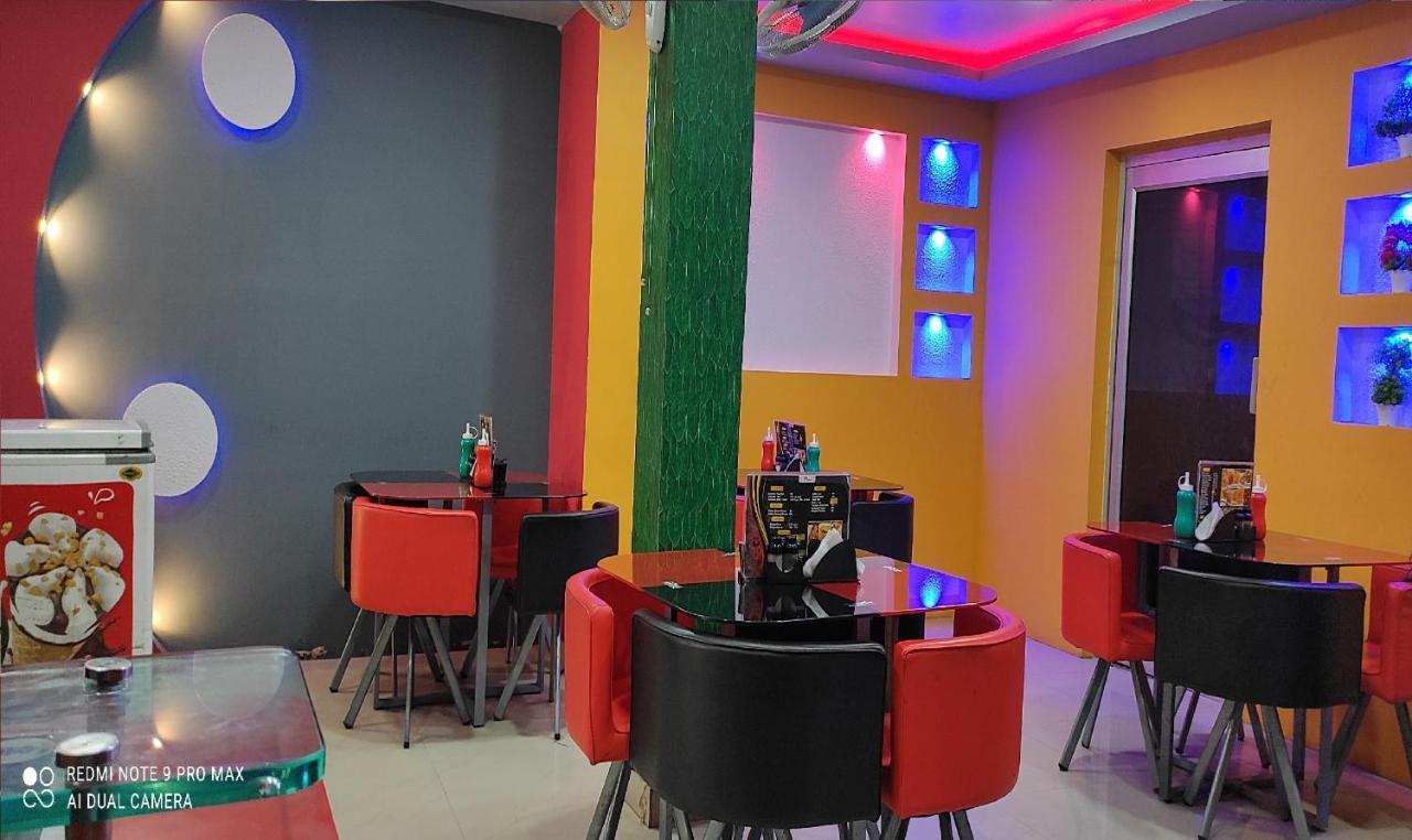 Hotel Avadh Balrampur Luaran gambar